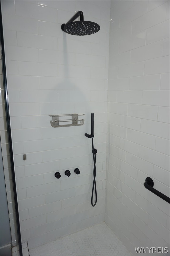 4835 Harlem Road Amherst, NY 14226 - Photo 13 of 31