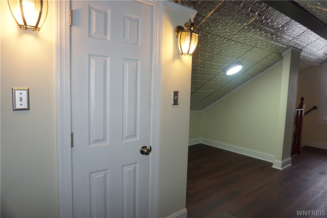 4835 Harlem Road Amherst, NY 14226 - Photo 22 of 31 lots of storage in the upper bedroom.