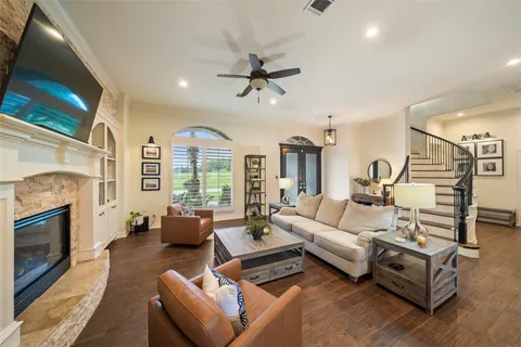 $899,999 | 10812 Bourbon Street, Willis, TX 77318