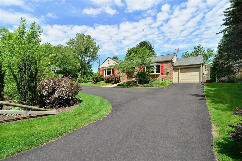 3007 Fairview Road Gibsonia, PA 15044 - Photo 2 of 20 Gallery Image 2