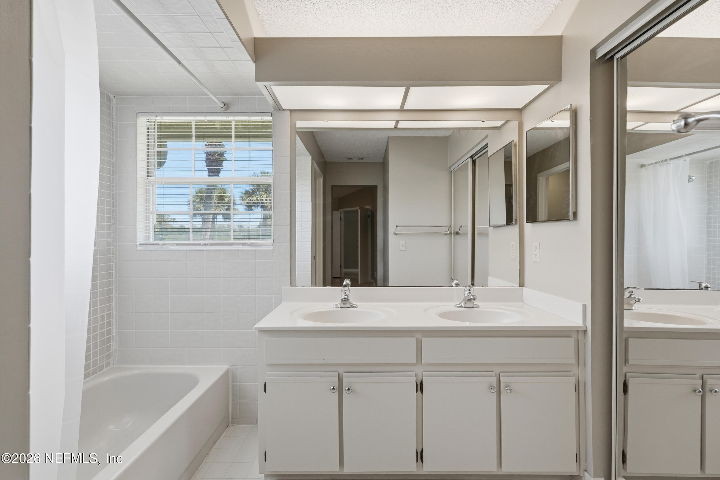 504 Tournament Road Ponte Vedra Beach, FL 32082 - Photo 18 of 52 Primary Bathroom