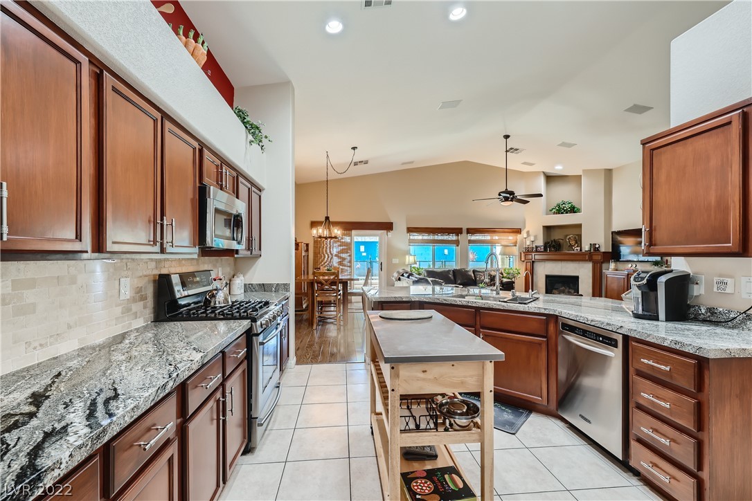 1587 Cattle Ranch Place Henderson, NV 89002 - Photo 21 of 53 Gallery Image 21