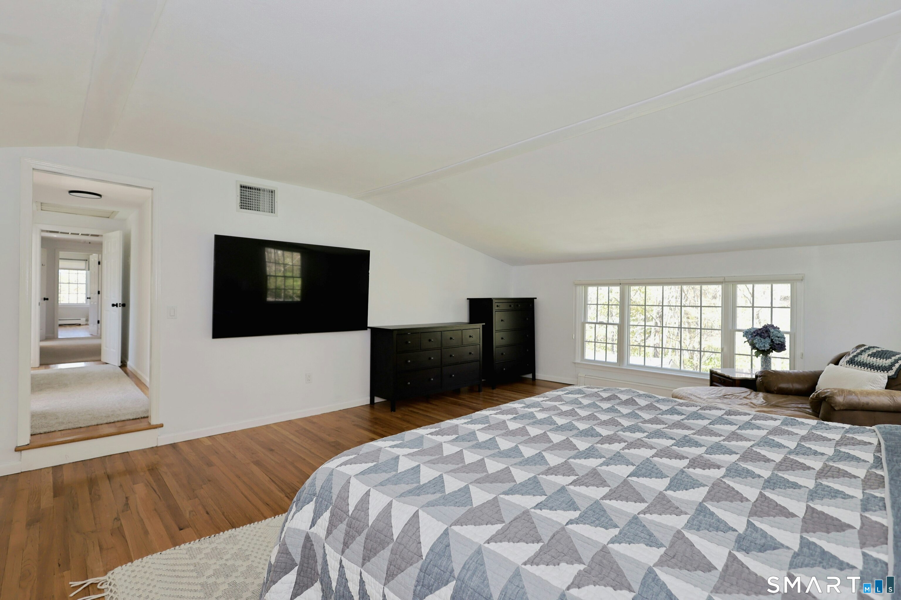 12 Holmes Road Ridgefield, CT 06877 - Photo 23 of 40