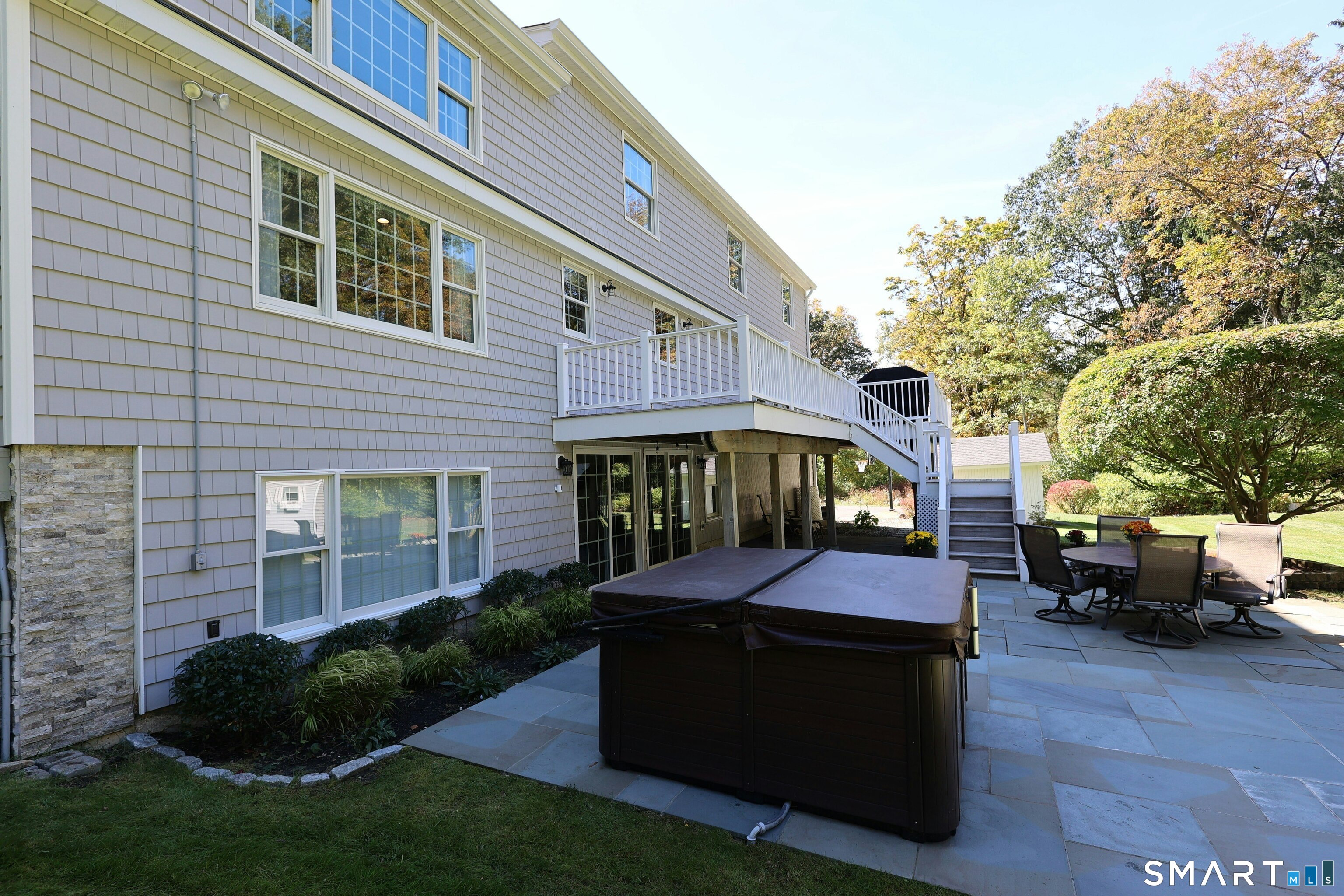 12 Holmes Road Ridgefield, CT 06877 - Photo 3 of 40