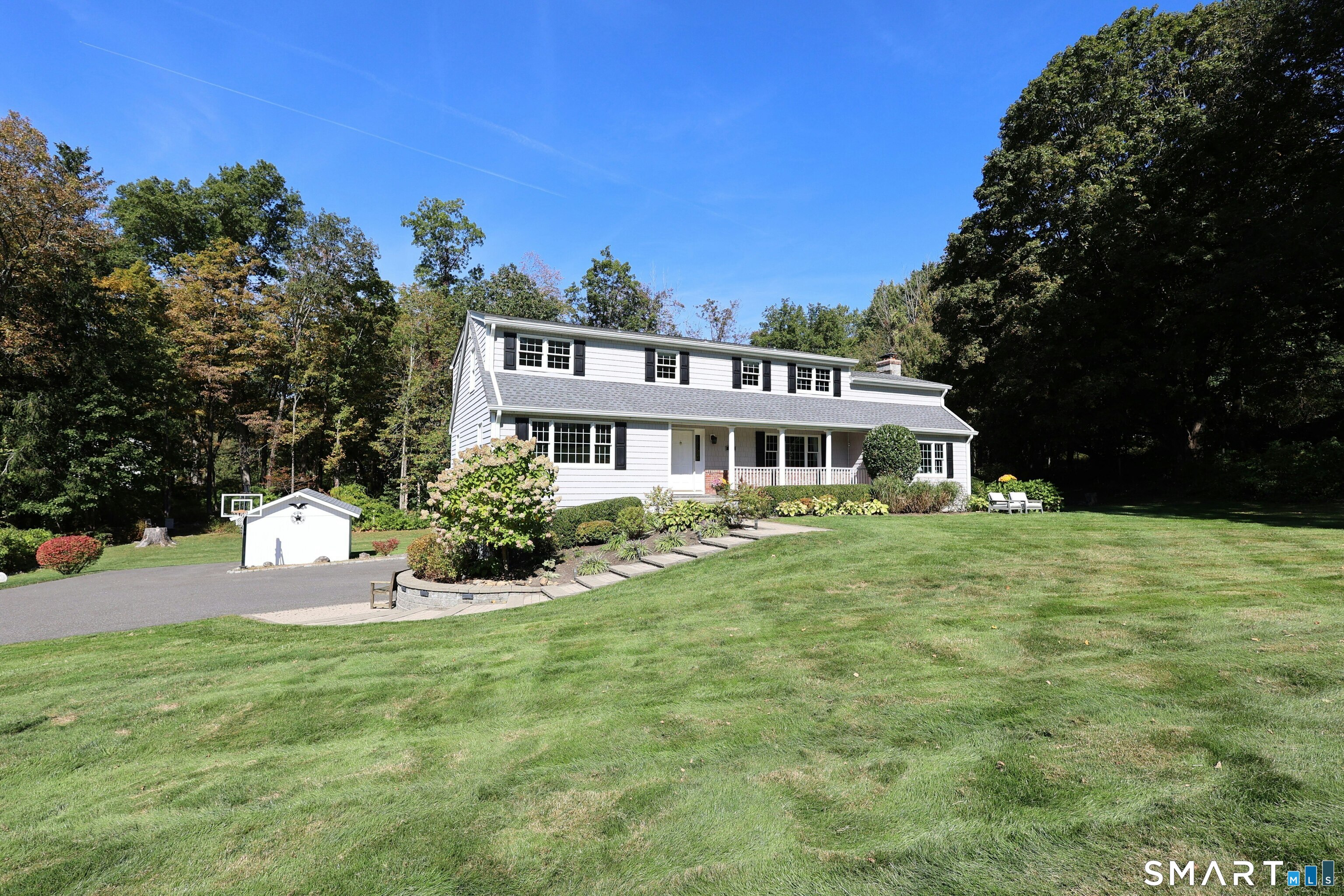 12 Holmes Road Ridgefield, CT 06877 - Photo 6 of 40