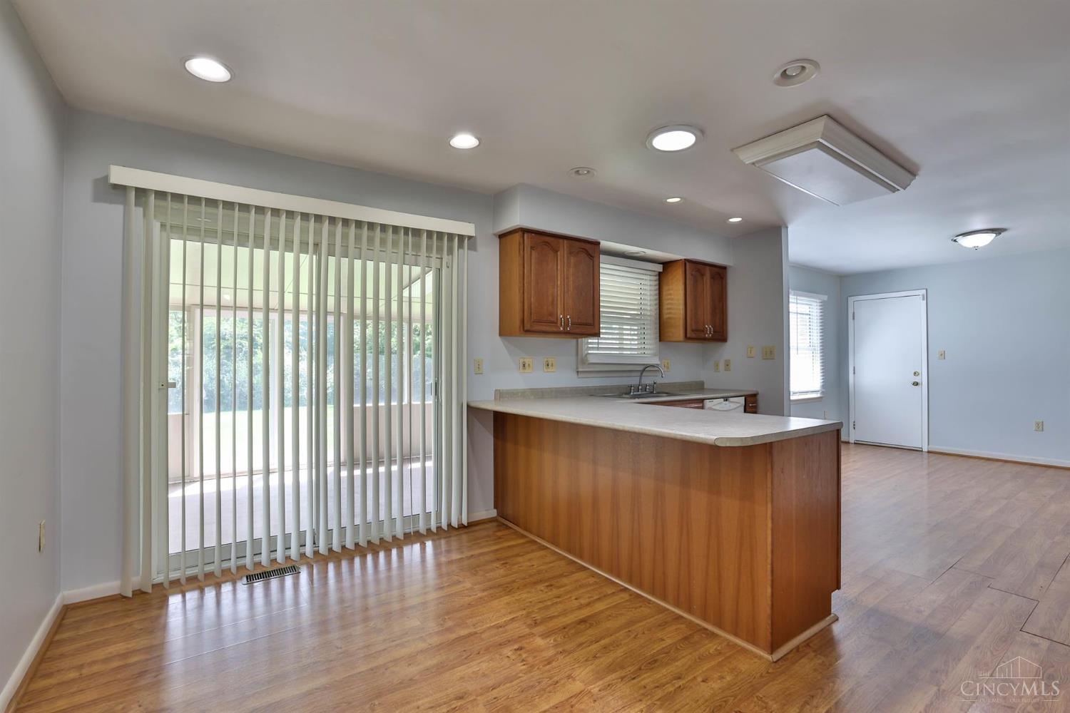 6035 Kyles Station Road Hamilton, OH 45011 - Photo 15 of 41