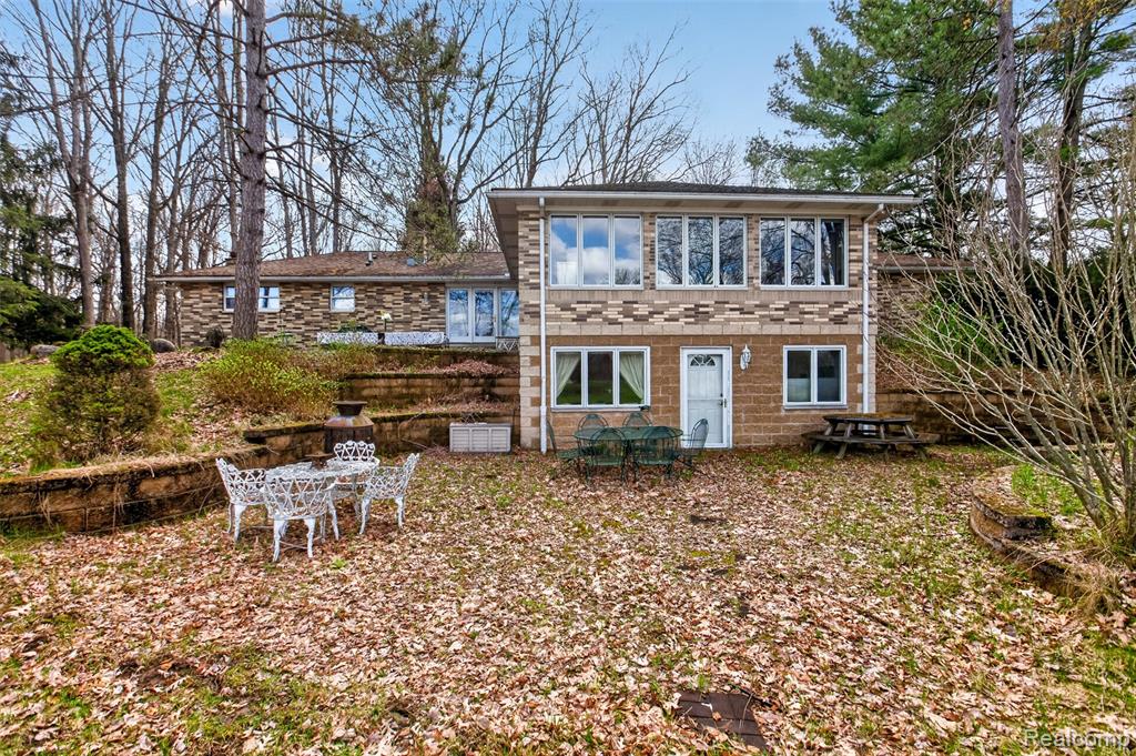 8197 Irish Road Millington, MI 48746 - Photo 9 of 58