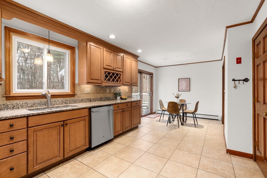 5 Woodside Circle Sturbridge, MA 01566 - Photo 12 of 39