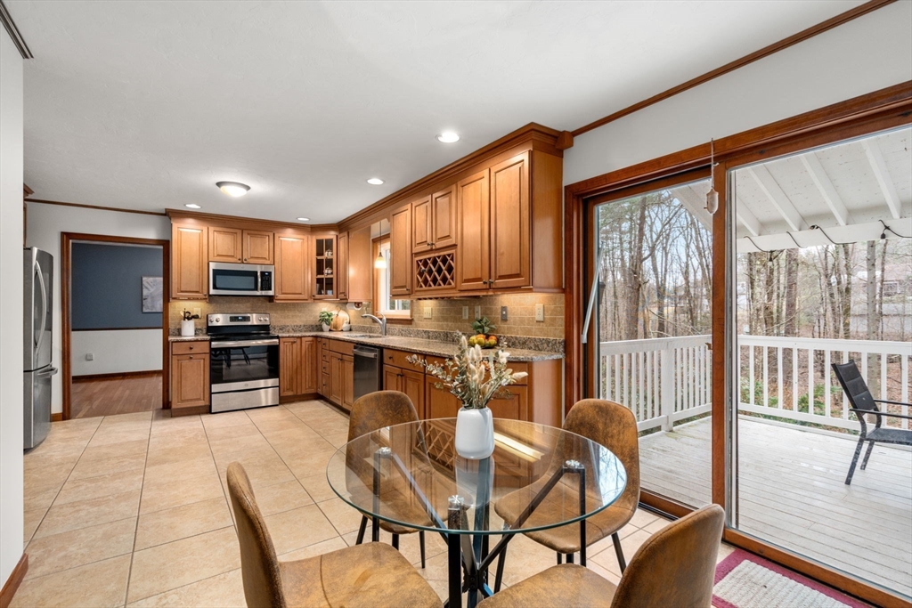 5 Woodside Circle Sturbridge, MA 01566 - Photo 13 of 39