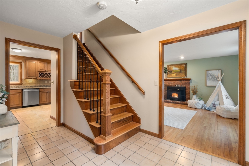 5 Woodside Circle Sturbridge, MA 01566 - Photo 23 of 39