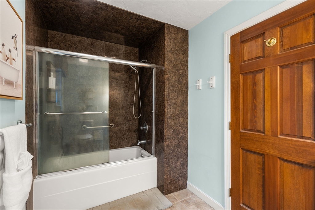 5 Woodside Circle Sturbridge, MA 01566 - Photo 29 of 39