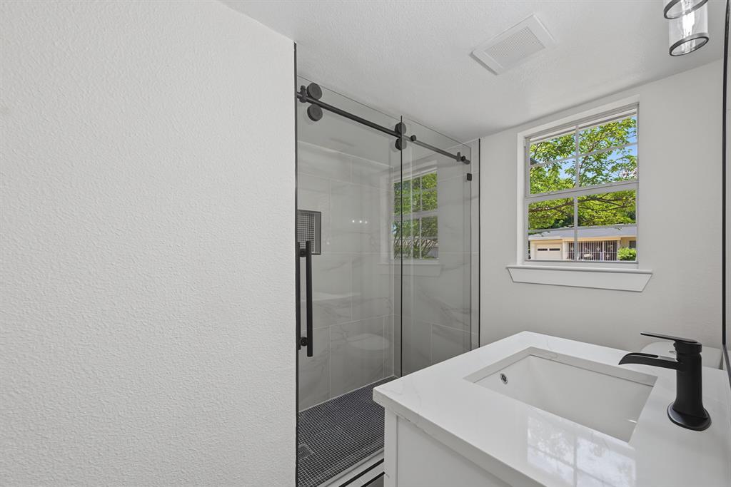 4608 Reed Street Fort Worth, TX 76119 - Photo 30 of 40 Gallery Image 30