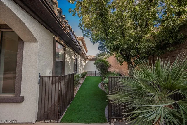 $5,800 | 2768 Liberation Drive, Henderson, NV 89044