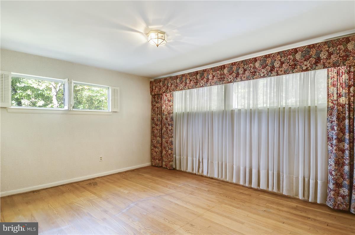 22709 Frederick Road Clarksburg, MD 20871 - Photo 6 of 18 Bedroom (Master)