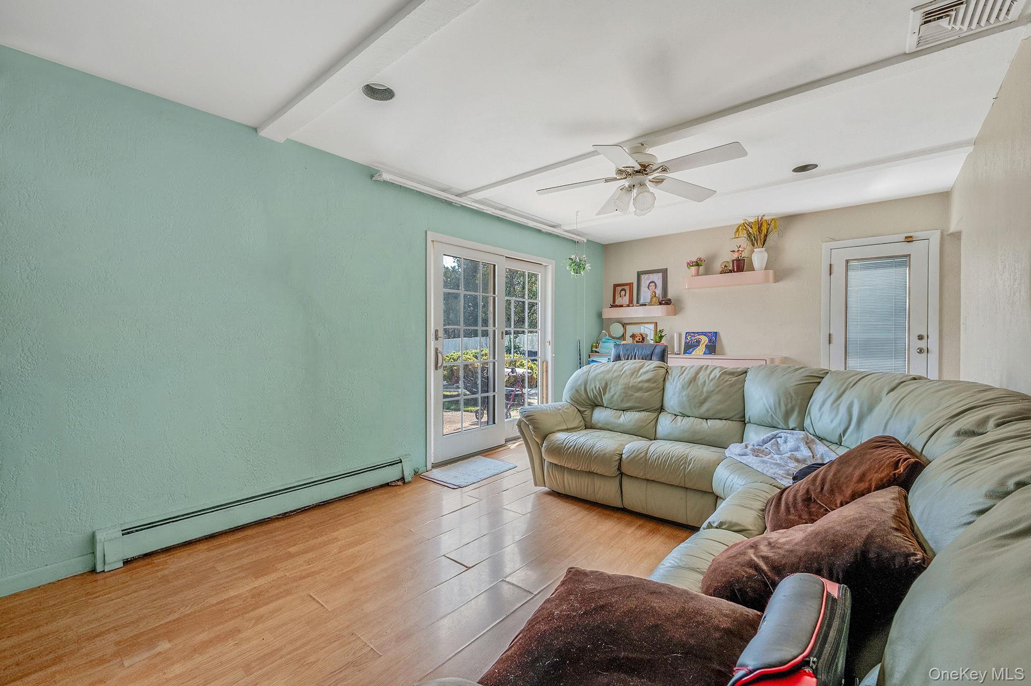 61 Southgate Road Valley Stream, NY 11581 - Photo 15 of 47