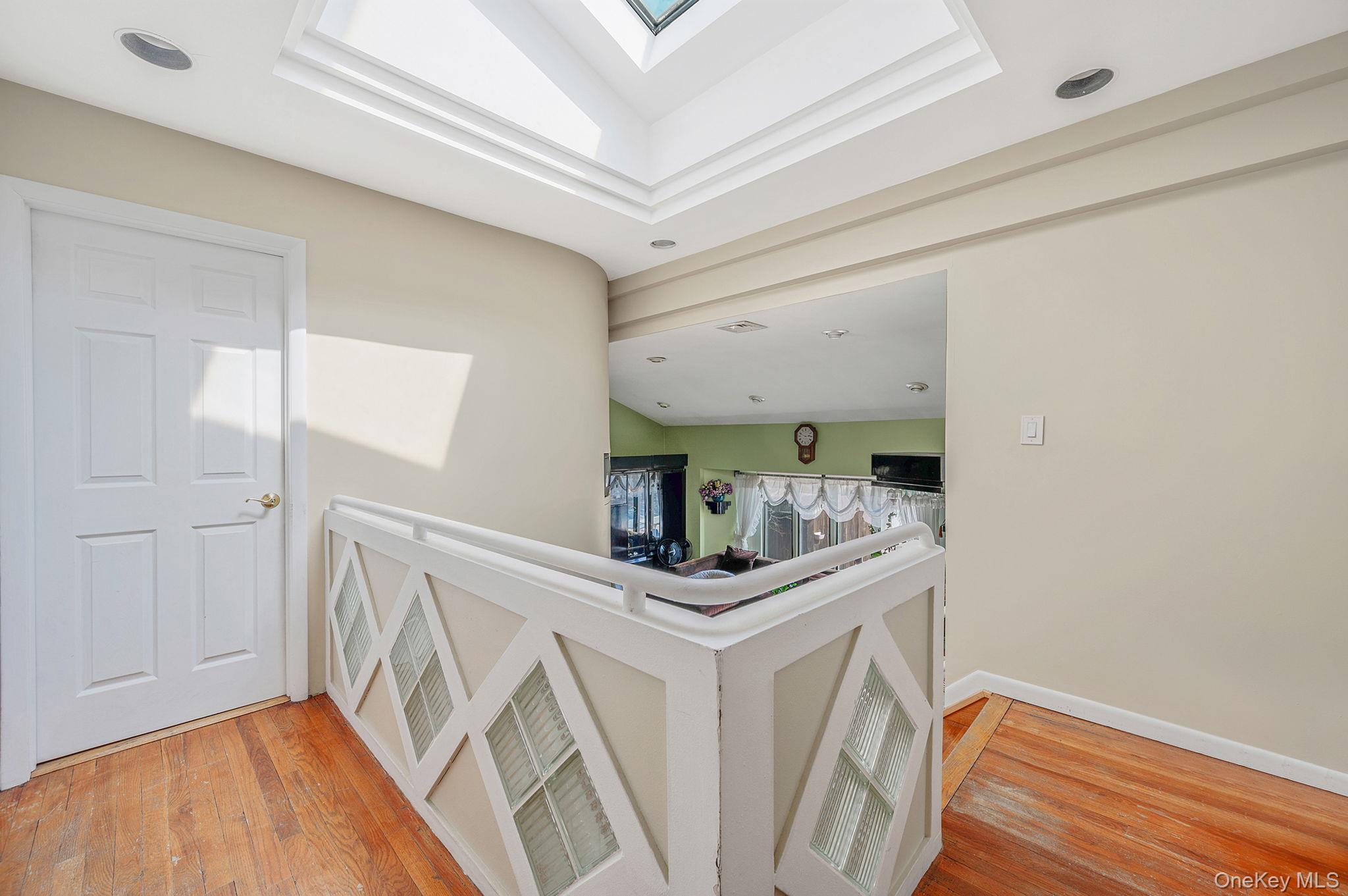 61 Southgate Road Valley Stream, NY 11581 - Photo 26 of 47