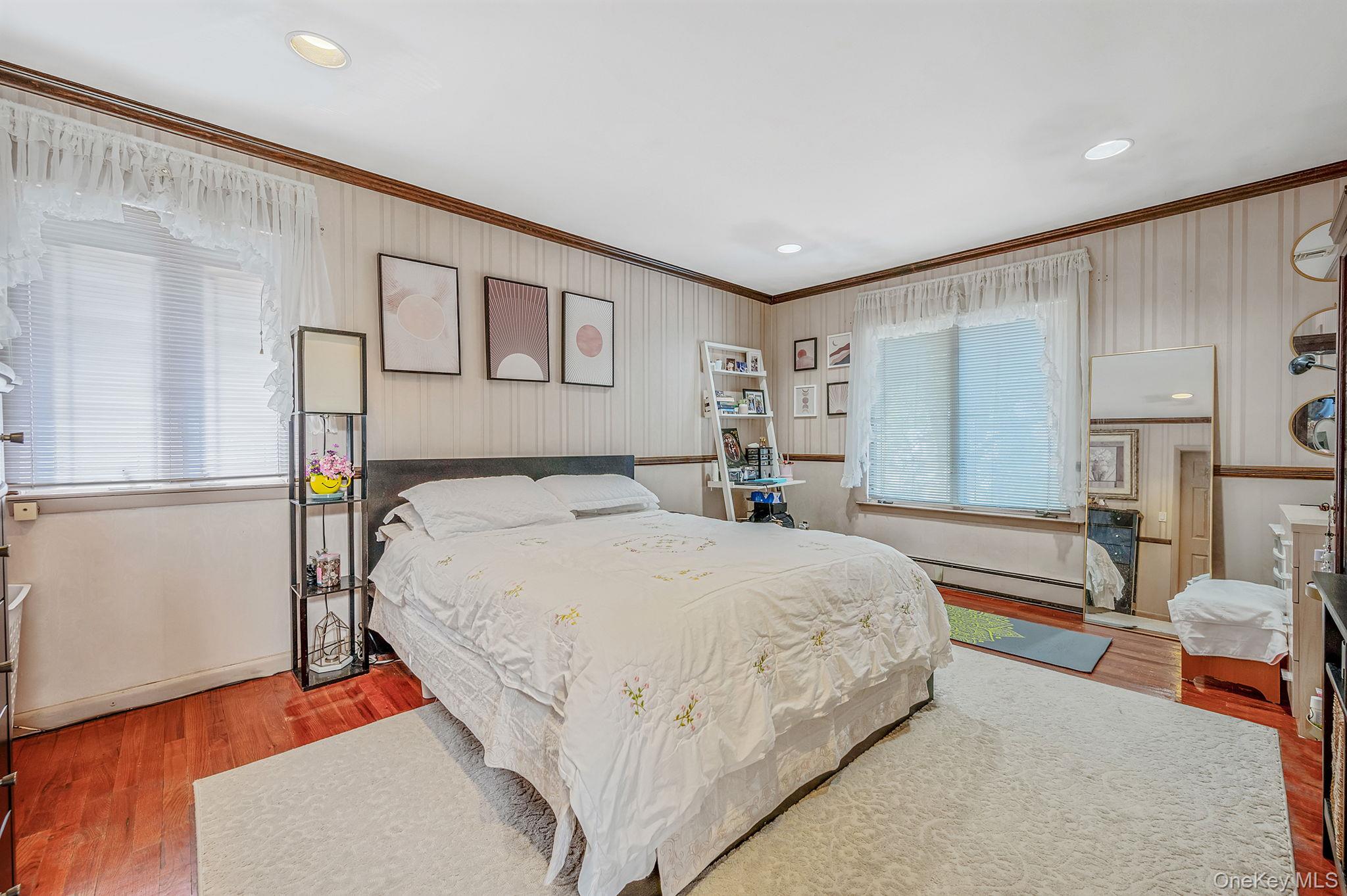 61 Southgate Road Valley Stream, NY 11581 - Photo 32 of 47