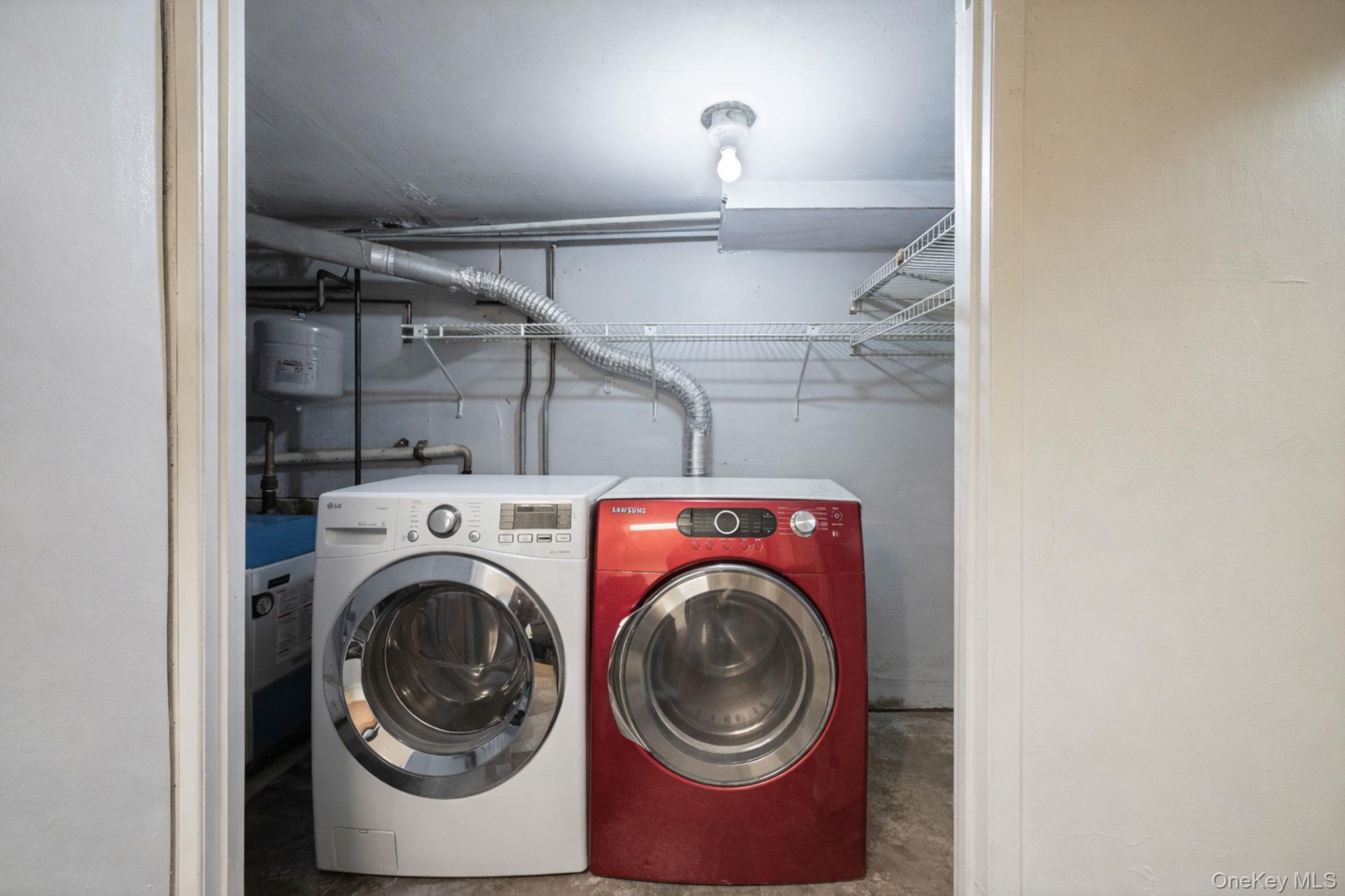 61 Southgate Road Valley Stream, NY 11581 - Photo 36 of 47