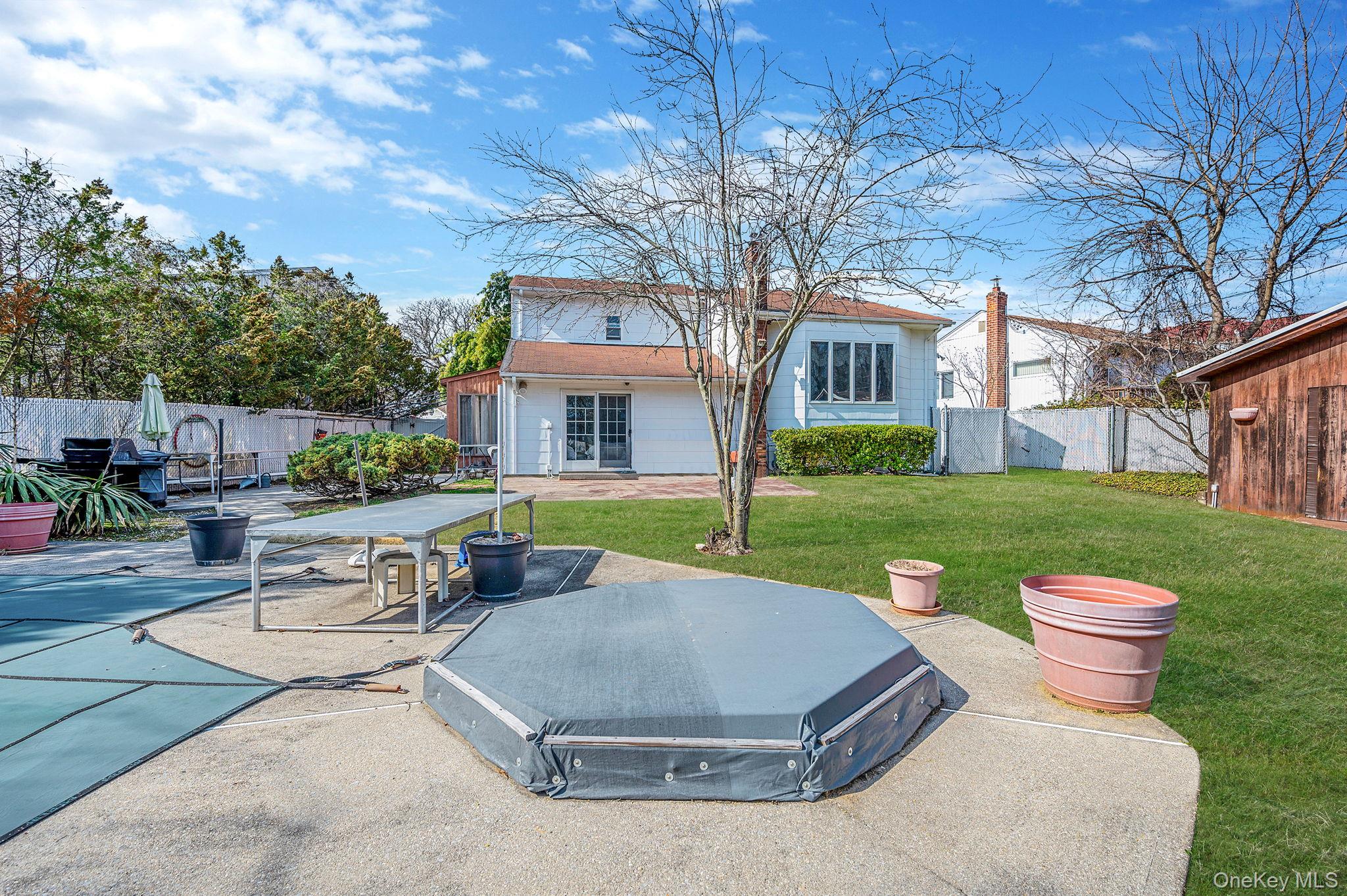 61 Southgate Road Valley Stream, NY 11581 - Photo 42 of 47