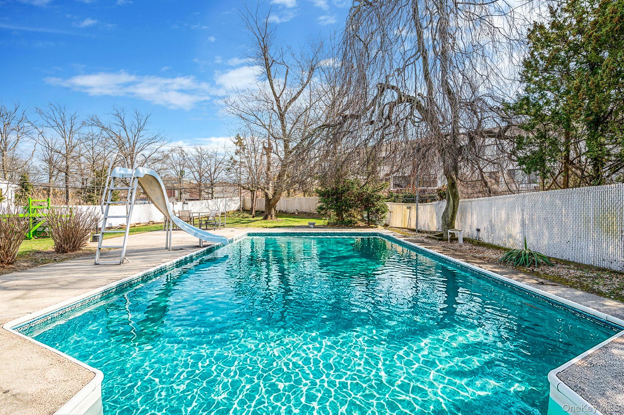 61 Southgate Road Valley Stream, NY 11581 - Photo 44 of 47