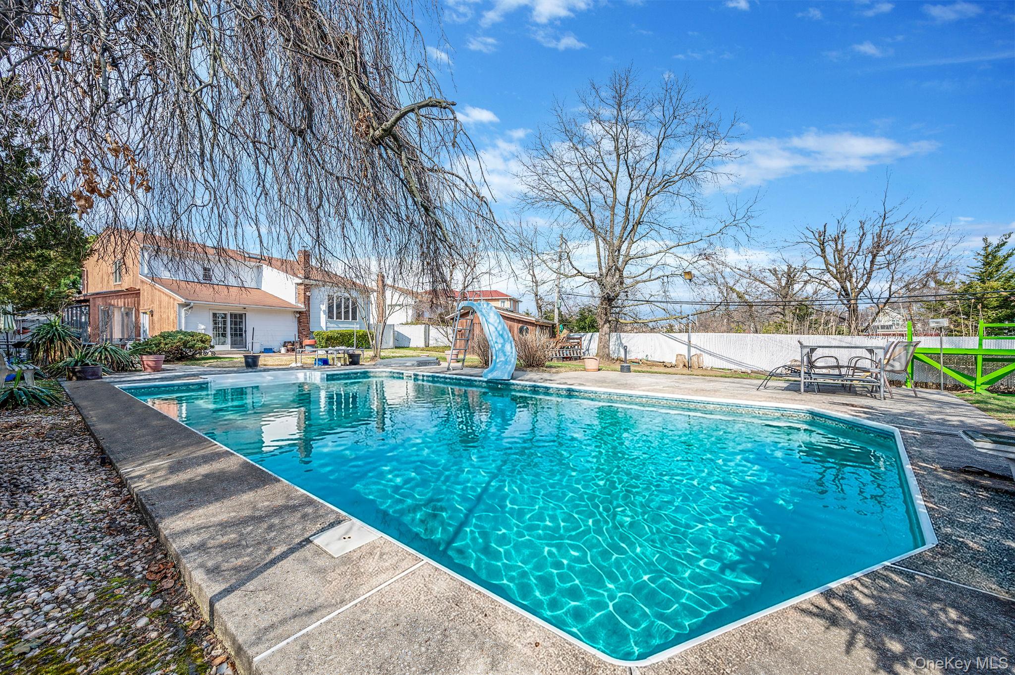 61 Southgate Road Valley Stream, NY 11581 - Photo 45 of 47