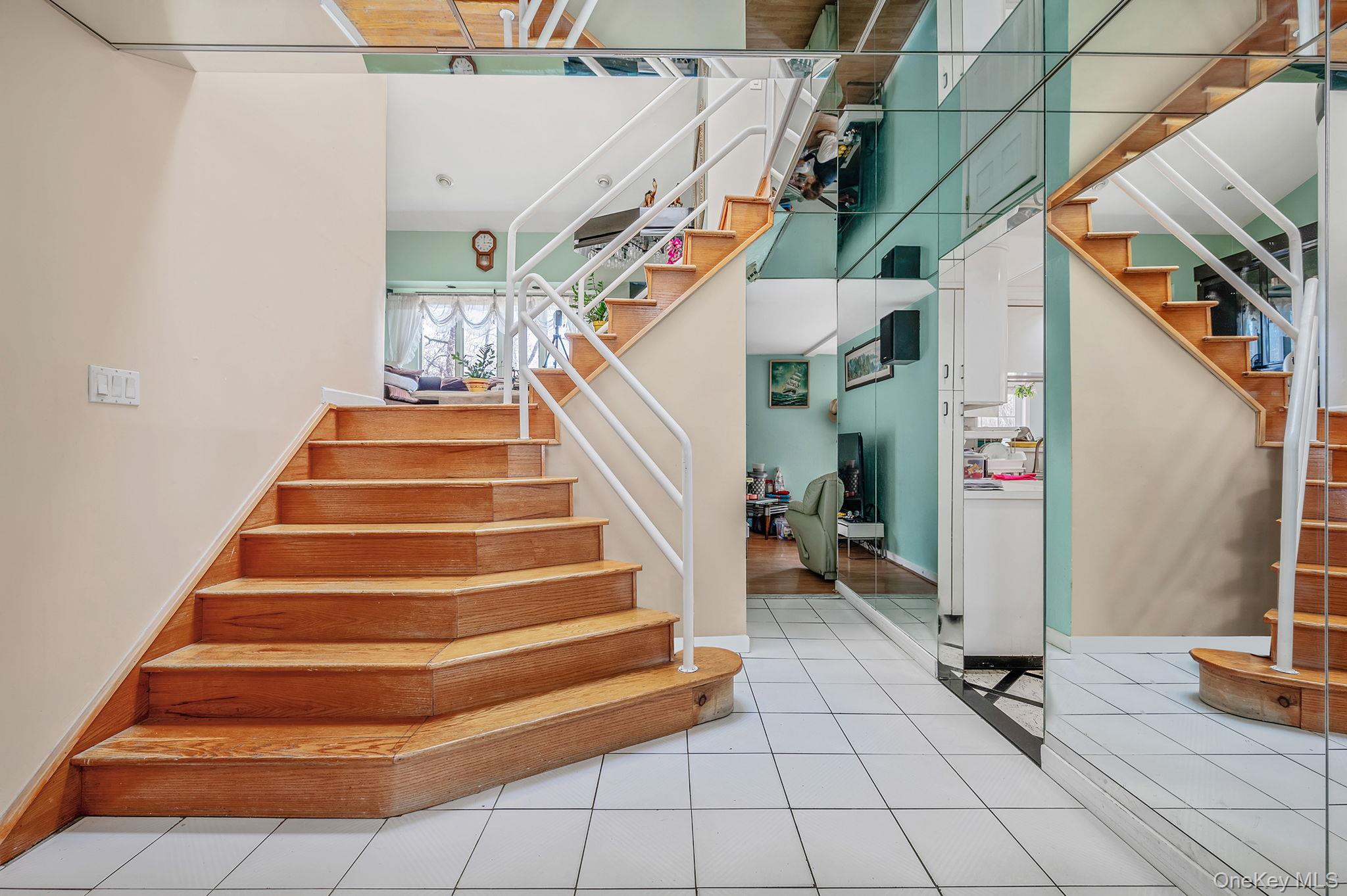 61 Southgate Road Valley Stream, NY 11581 - Photo 5 of 47