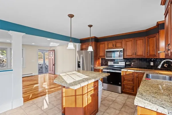 $455,000 | 800 Tunk Hill Road, Scituate, RI 02825