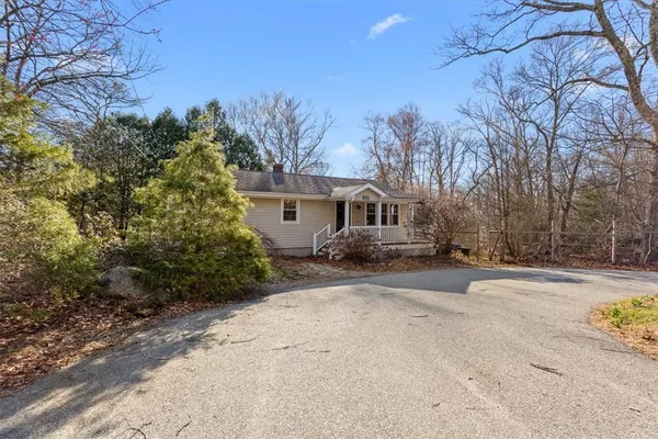 $455,000 | 800 Tunk Hill Road, Scituate, RI 02825