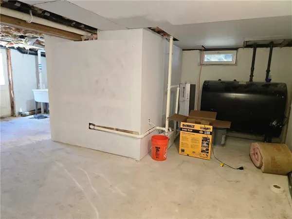 $455,000 | 800 Tunk Hill Road, Scituate, RI 02825