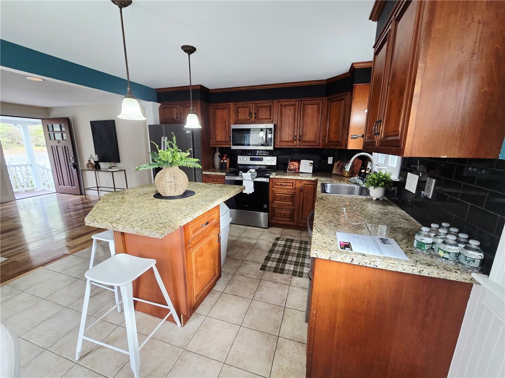800 Tunk Hill Road Scituate, RI 02825 - Photo 7 of 34