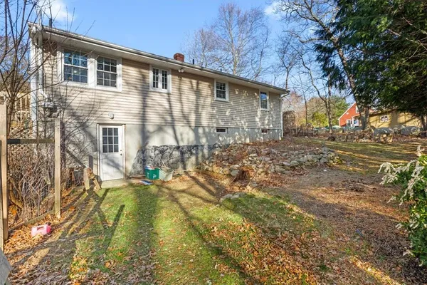 $455,000 | 800 Tunk Hill Road, Scituate, RI 02825