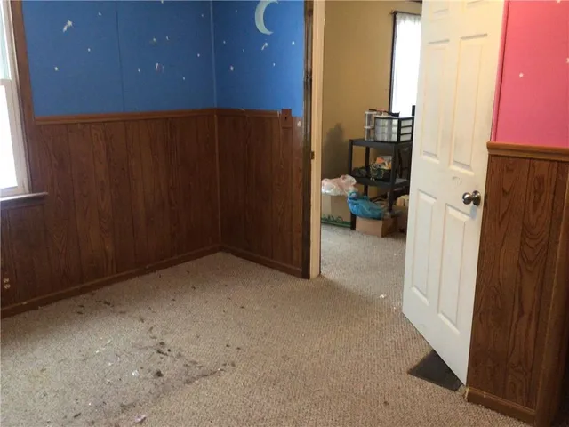 a bathroom with a toilet