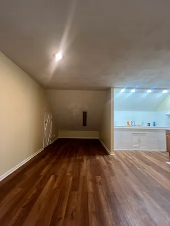 $1,250 | 9330 South Yates Boulevard, Unit 3, Chicago, IL 60617