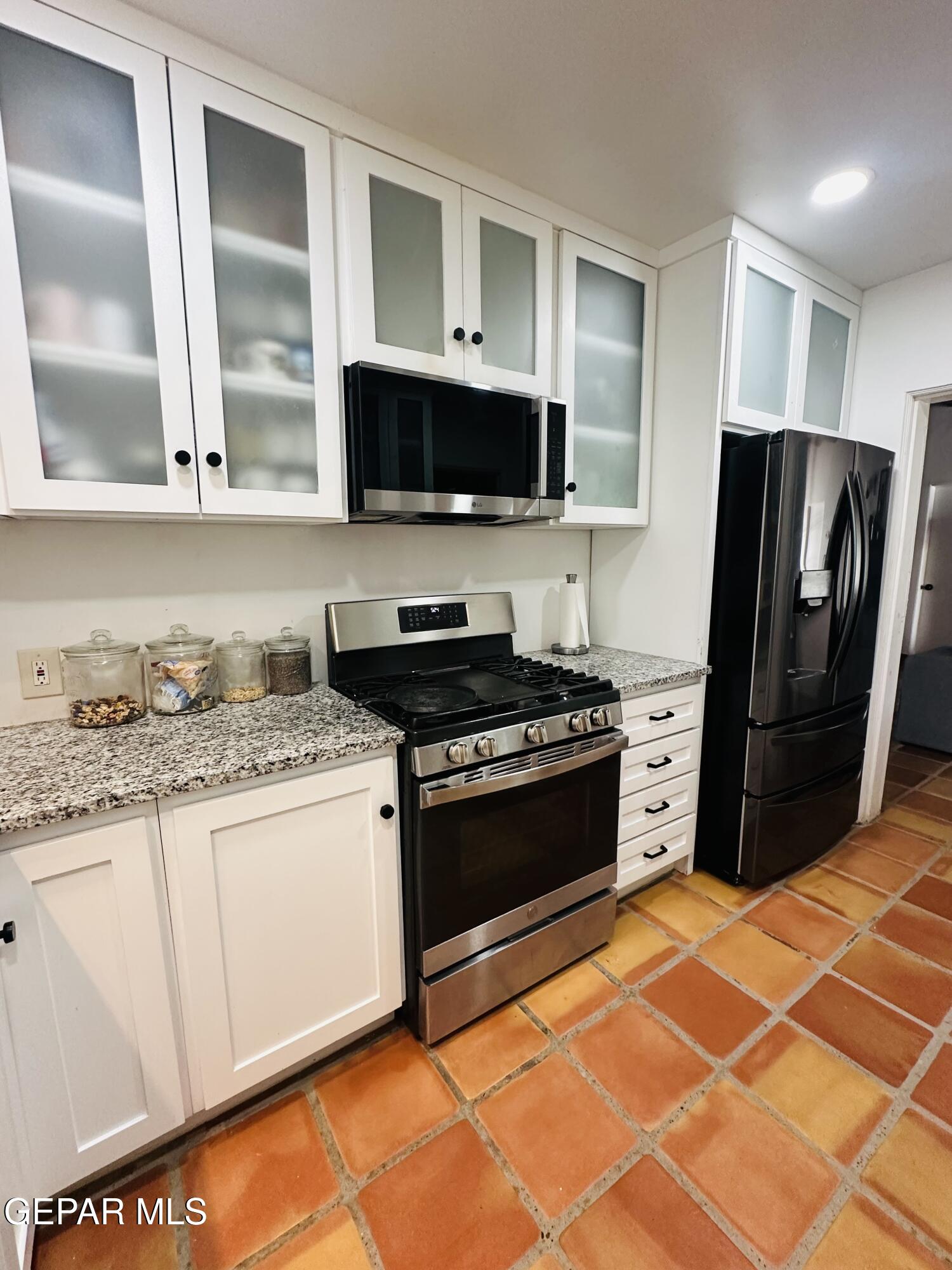 4527 Emory Road El Paso, TX 79922 - Photo 8 of 24 IMG_3038