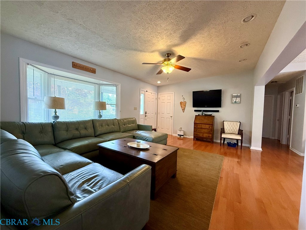 327 Gilbert Street Kilmarnock, VA 22482 - Photo 7 of 37