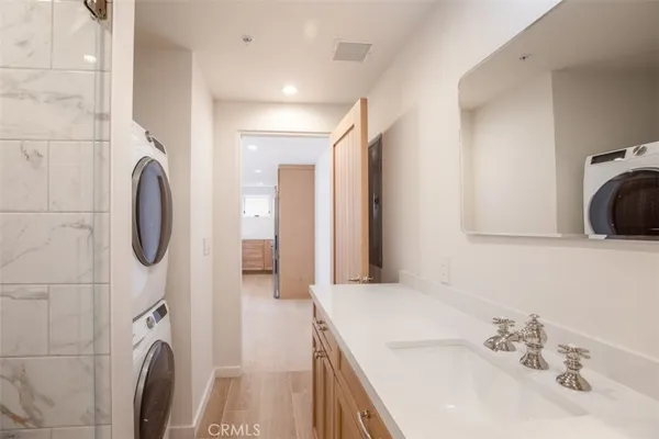 $3,500 | 281 B Grandview Street, Laguna Beach, CA 92651