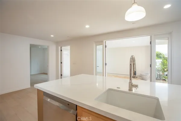 $3,500 | 281 B Grandview Street, Laguna Beach, CA 92651