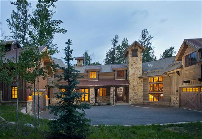 50 Elk Spring Court Edwards, CO 81632 - Photo 2 of 25 a front view of a house with a yard