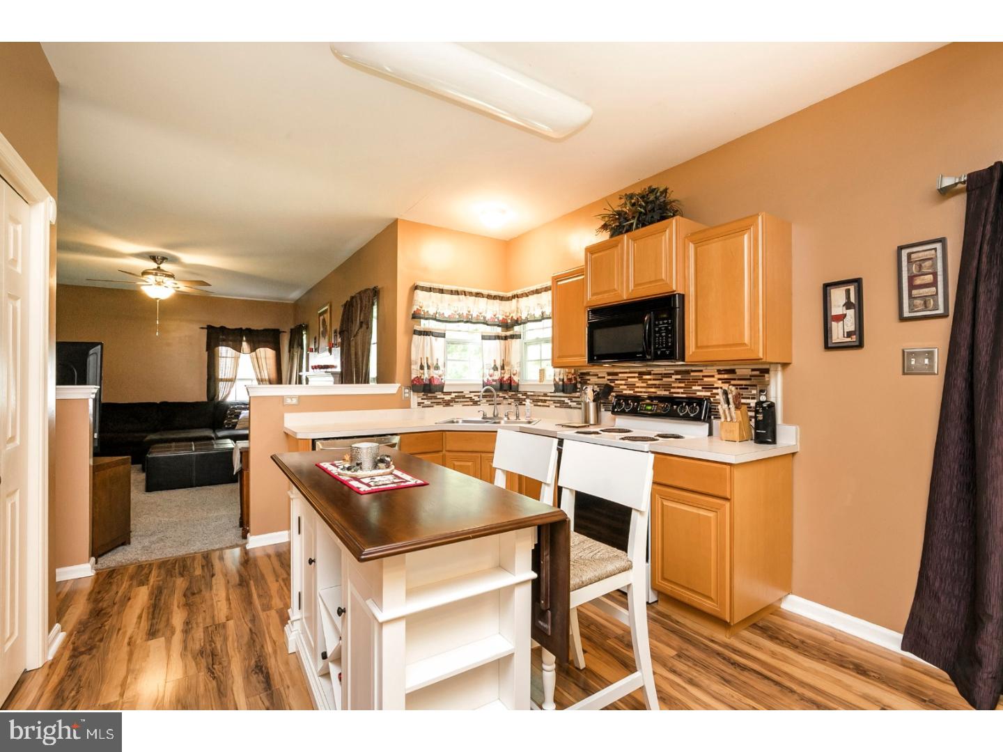 159 Milbury Road Coatesville, PA 19320 - Photo 8 of 25 Kitchen