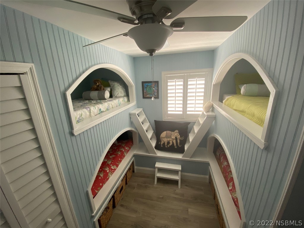 827 11th Avenue New Smyrna Beach, FL 32169 - Photo 9 of 21 a view of a livingroom with furniture and window