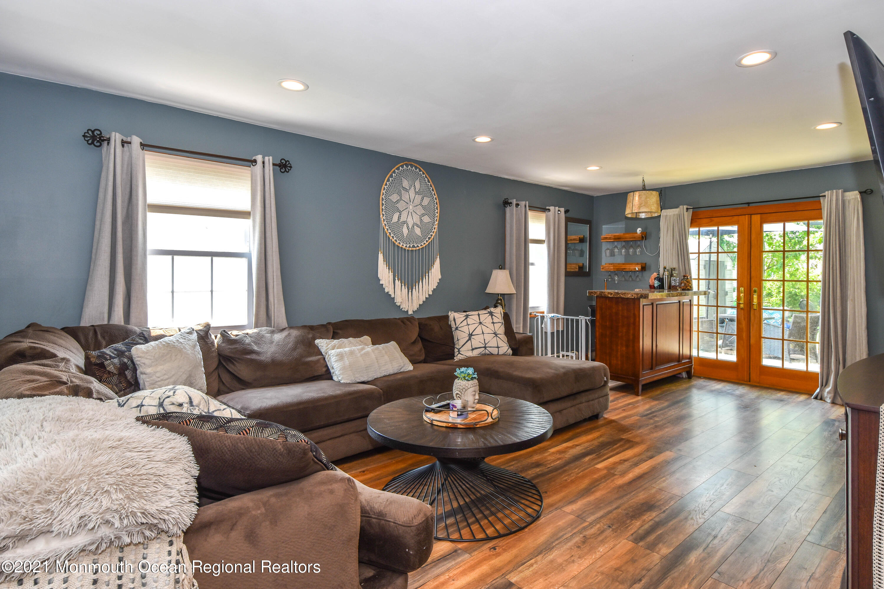 3 Living Room