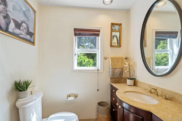 $1,399,000 | 6 Overhill Lane, Roslyn, NY 11576