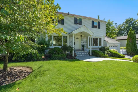 $1,399,000 | 6 Overhill Lane, Roslyn, NY 11576