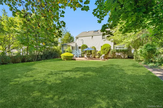 $1,399,000 | 6 Overhill Lane, Roslyn, NY 11576