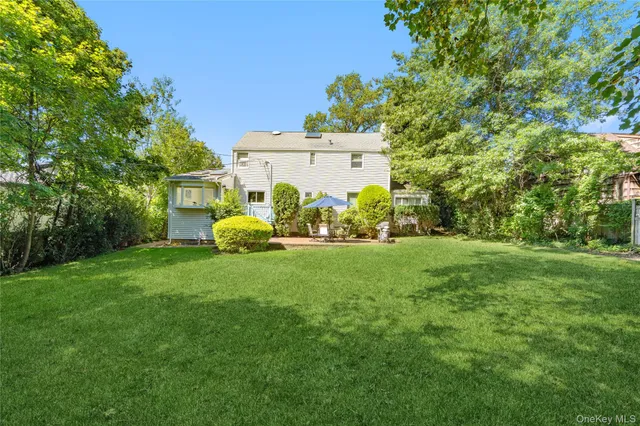 $1,399,000 | 6 Overhill Lane, Roslyn, NY 11576