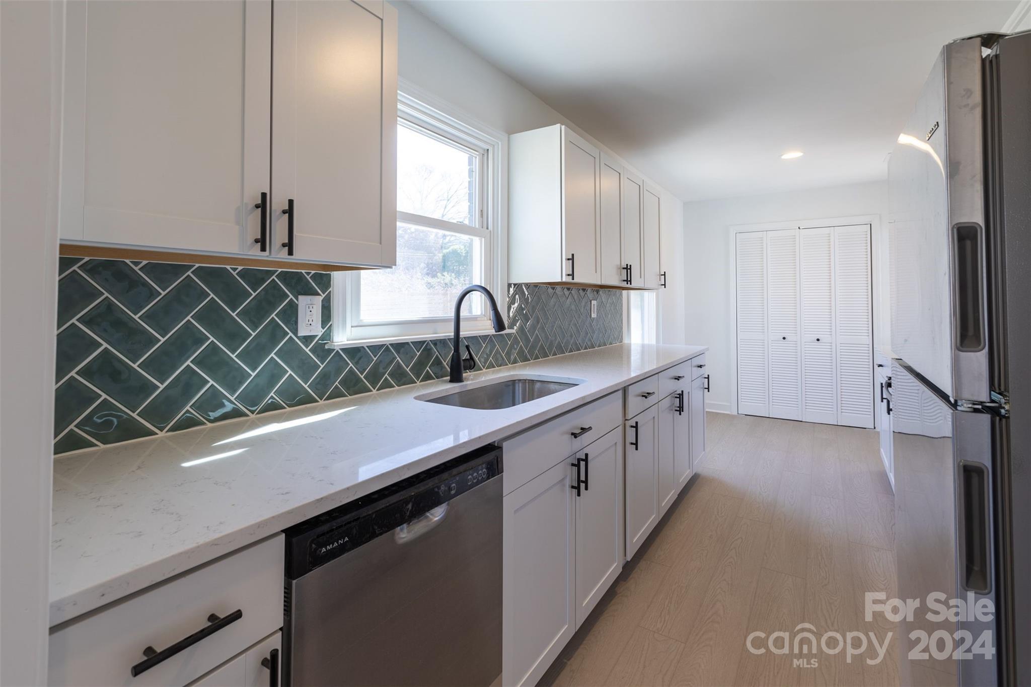 316 Hollis Road Charlotte, NC 28209 - Photo 12 of 27 Gallery Image 12
