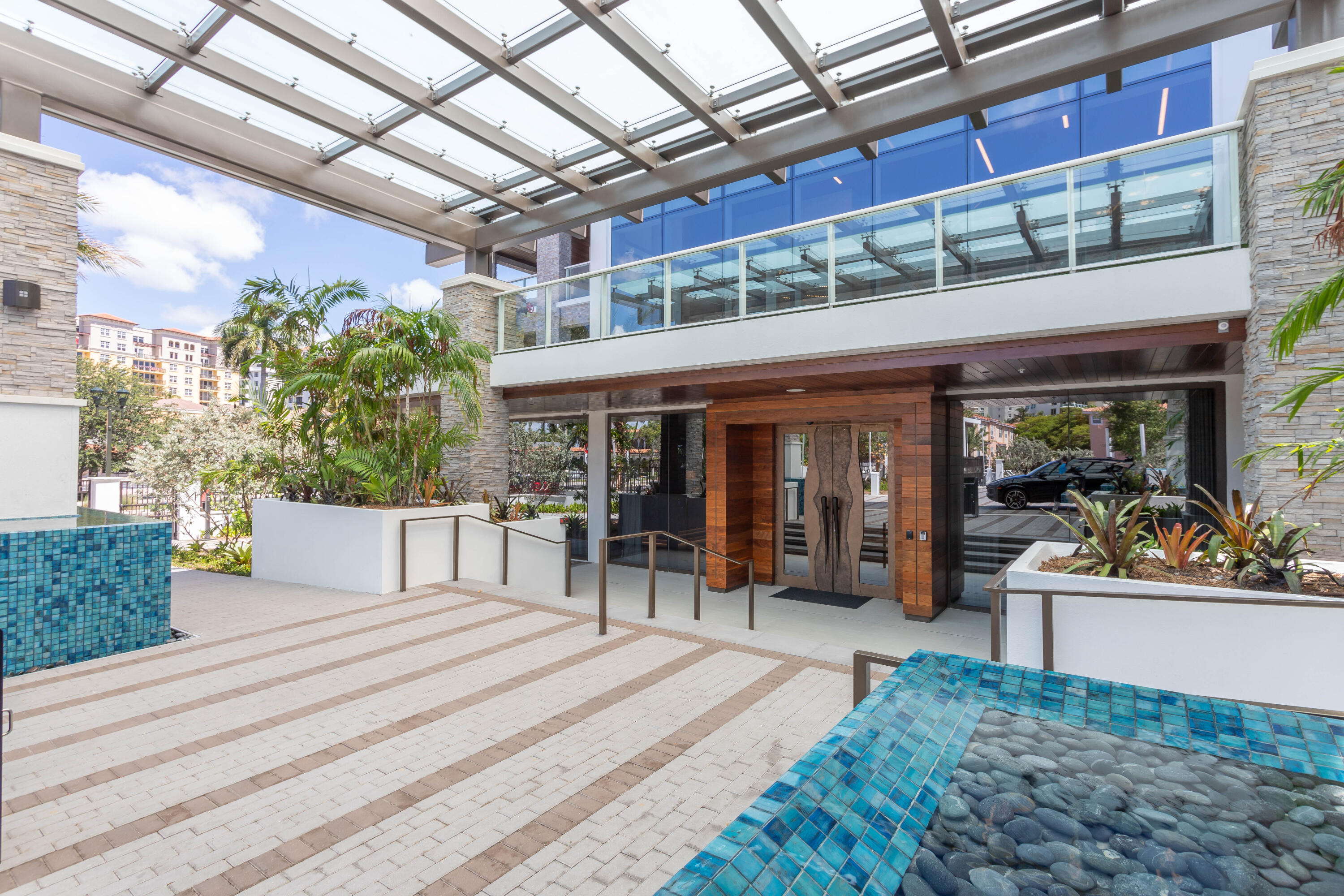 200 Southeast Mizner Boulevard, Unit 515 Boca Raton, FL 33432 - Photo 53 of 87 Front Entrance to 200 Building
