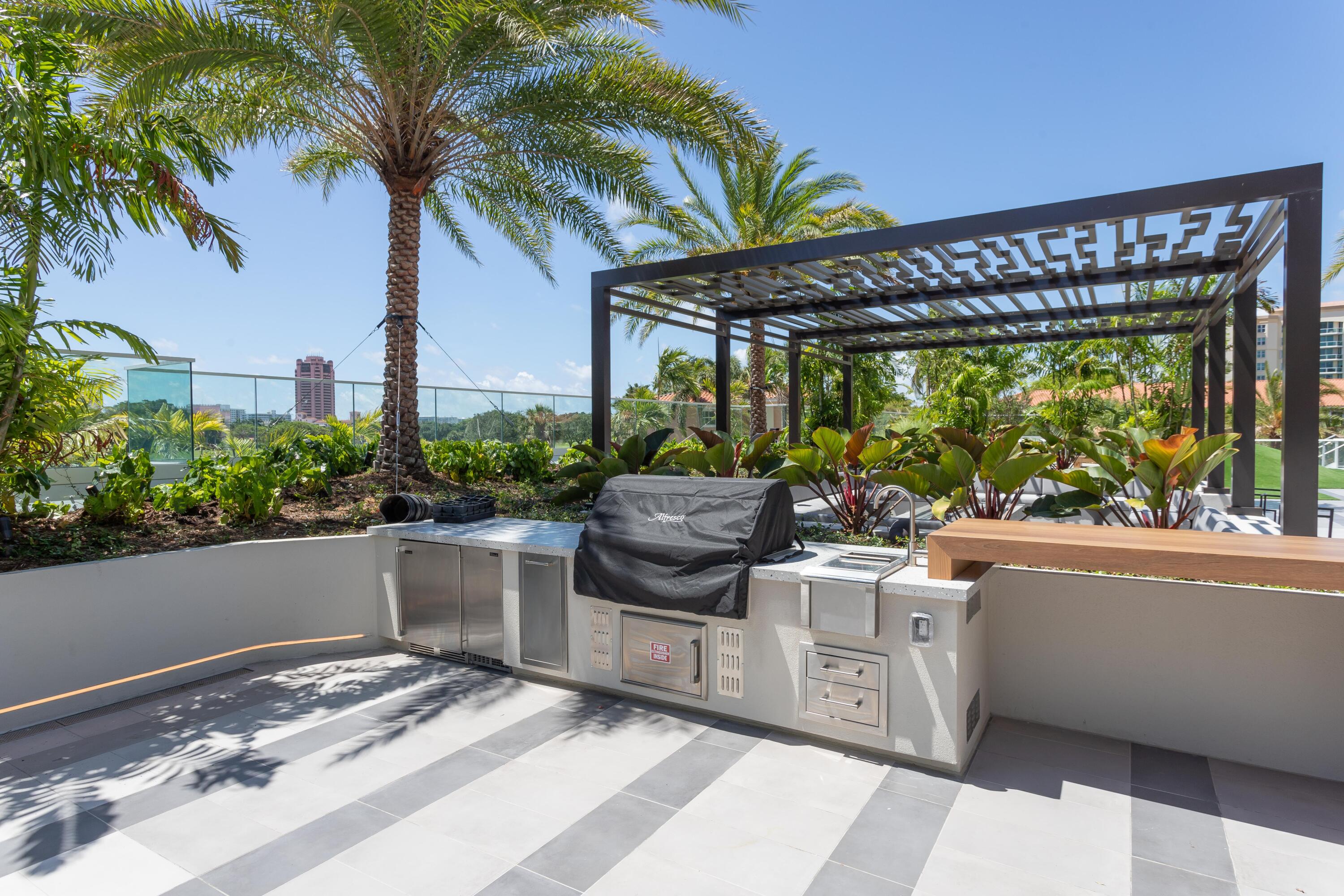200 Southeast Mizner Boulevard, Unit 515 Boca Raton, FL 33432 - Photo 72 of 87 Outdoor Grills