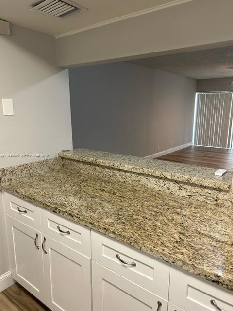 303 Racquet Club Road, Unit 106 Weston, FL 33326 - Photo 9 of 23 a view of bathroom and window