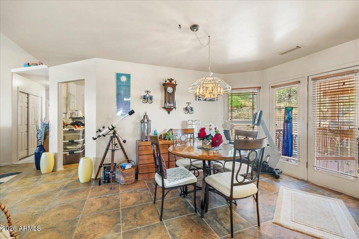 4275 East Sioux Way Rimrock, AZ 86335 - Photo 14 of 24 14-Dining